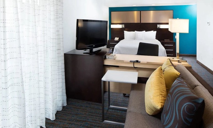 Highland House | 1 Queen Bed with Sofa bed at Residence Inn Denver Downtown, 2 Units