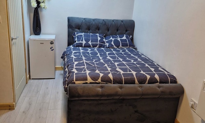 Rochdale House | Guest house Rochdale Greater Manchester. .