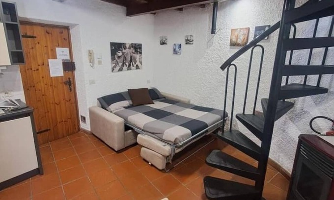 Lierna Apartment | Tom and Jerry
