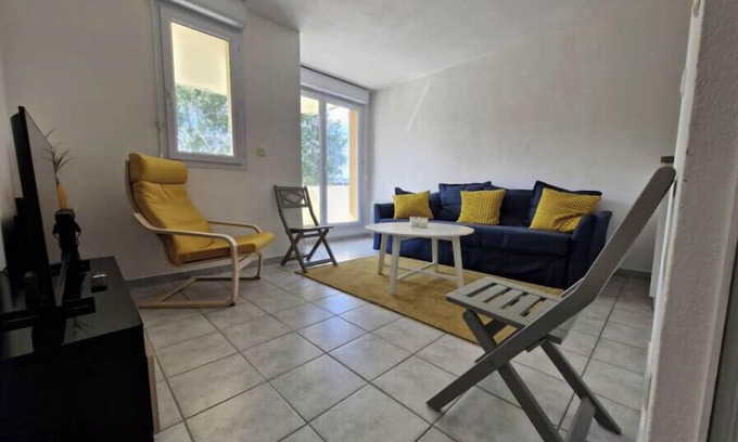 Touques Apartment | Pretty flat with swimming pool in Touques