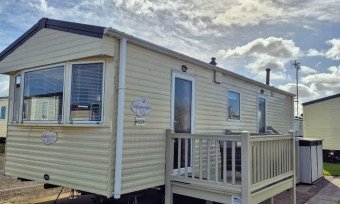 Rhuddlan House | Lovely 6 berth caravan at Sun Valley in North Wales ref 81023A