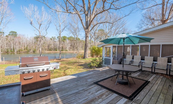Eutawville House | Reel Haven on the Water: Modern + Comfy Home!