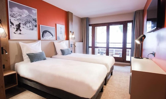 Flaine Hotel | Wifi, 10m from ski slopes, view mountain, swimming pool, sauna, hammam, tv, ski locker, 20m², Flaine