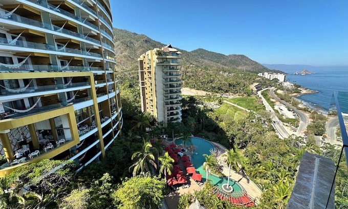 South Shore Hotel Area Resort | Garza Blanca Resort Panoramic 2 Bedroom Suite in charming Puerto Vallarta