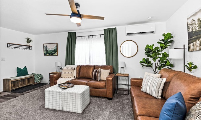 Two Harbors House | The Sly Fox-Renovated 2 Bdrm/1 Bath Dog-Friendly-Walkable to Brewery/Lake/Food