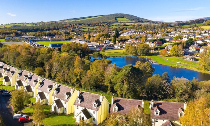 Aughrim Lower Ski Chalet | Aughrim Holiday Village No 14