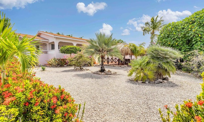 Sabadeco Villa | Villa Bon Bonaire - Luxurious, Spacious, Private