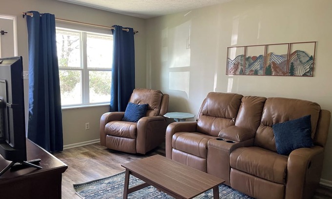 Madisonville Apartment | Charming 2-bedroom apartment near sports complex Madisonville