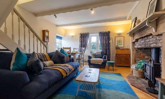 Shilbottle Cottage | Cosy Cottage Retreat with Log Fire & Tranquillity