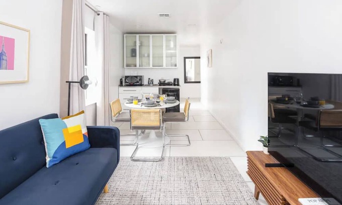 Midtown East Apartment | Cozy and Chic Studio Loft in Midtown NYC! #302
