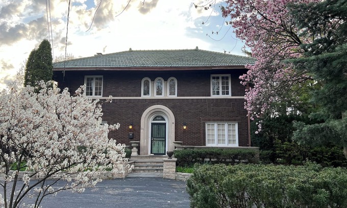 Waukegan House | Green Magnolia House - Spacious 5-bedroom house close to Navy Base