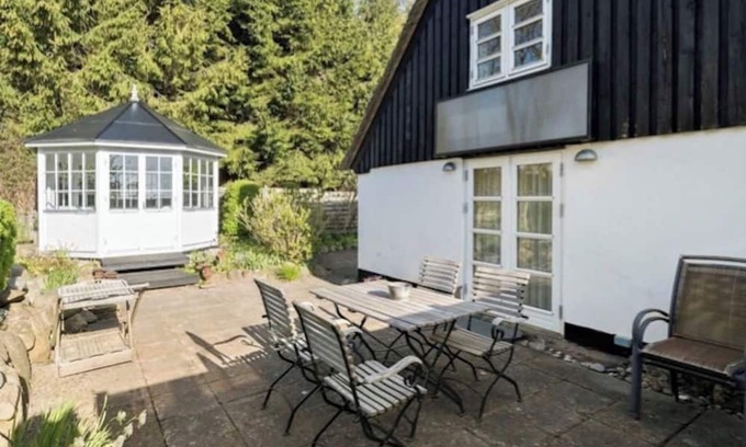 Samsø Cottage | Charming cottage from 1877 - a cozy oasis!