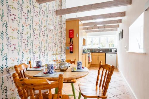 Wickhamford Villa | Elvin Baez