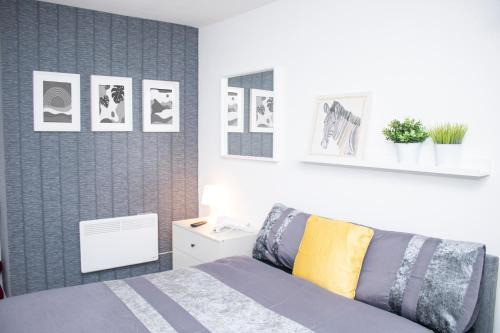 Moffat House | Chill Nexus Oasis
