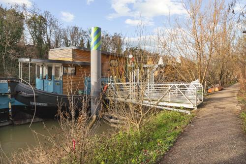 Issy-les-Moulineaux Boat Rental | Péniche