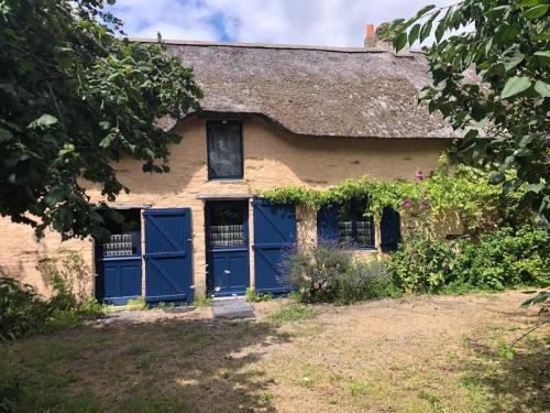 Herbignac House | Chaumiere authentique - 9 pers